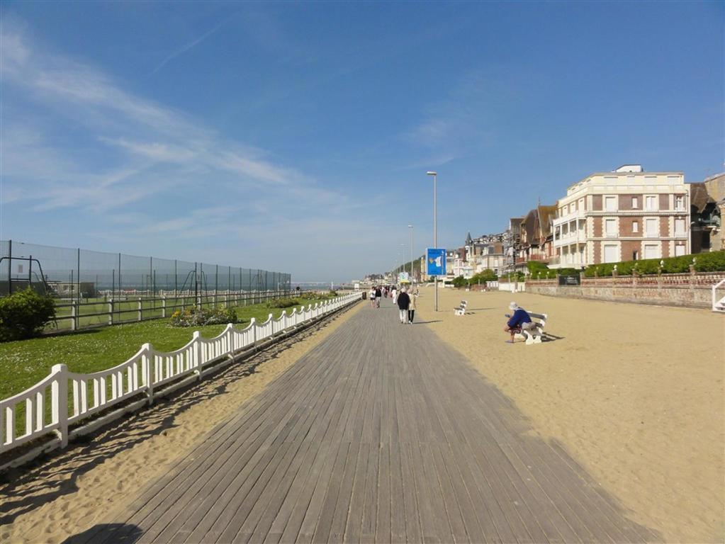 Les Studios Saint Germain Trouville-sur-Mer Buitenkant foto